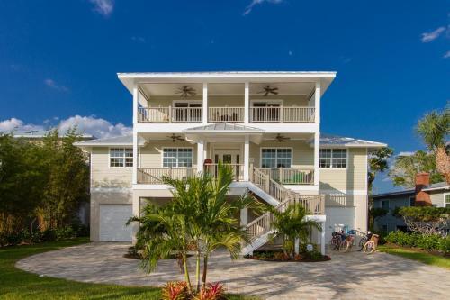 Endless Summer - Fort Myers Beach