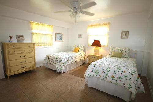 Apartamento 7946 Estero Blvd Lower Level Condo