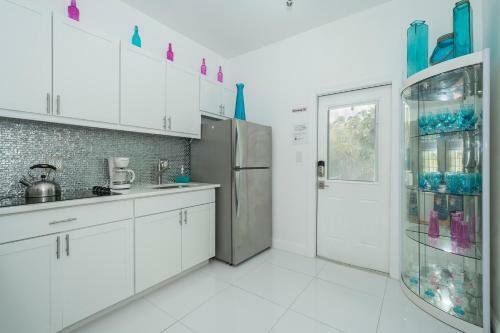 Estero Estate #2 - Two Bedroom Apartment