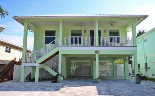140 Pearl Street Home