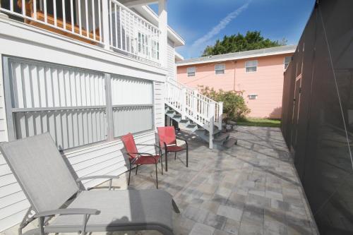 230 Palermo Cirle Home