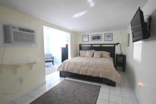 230 Palermo Cirle Home