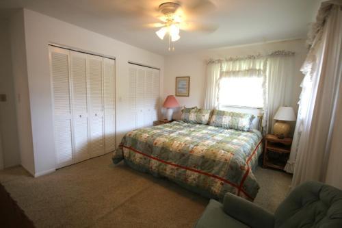 Apartamento 7946 Estero Blvd., Upstairs Duplex