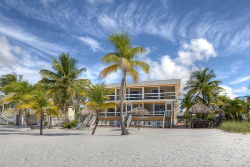 Hotel Tiki On The Beach