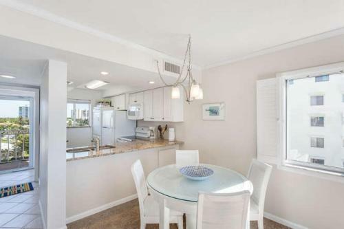 Castle Beach #401 Apartment