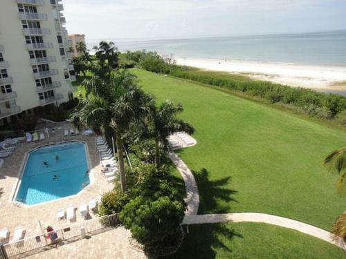 Estero Beach & Tennis #506a Apartment