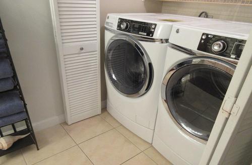Island Winds #501 Apartment