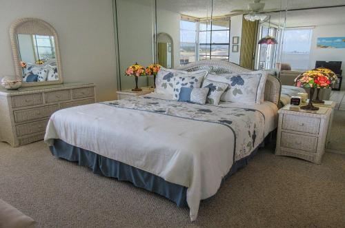 Estero Beach & Tennis #1108a Apartment