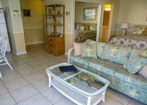 Estero Beach & Tennis #307a Apartment