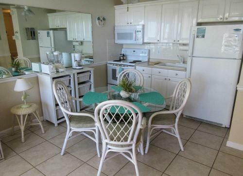 Estero Beach & Tennis #307a Apartment