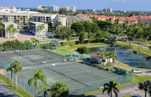 Estero Beach & Tennis 608b Apartment