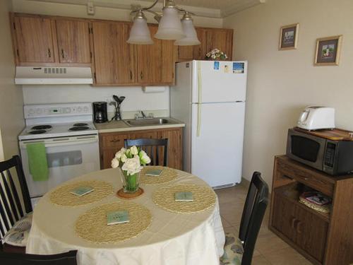 Estero Beach & Tennis #701a Apartment