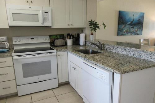 Carlos Pointe #131 Apartment