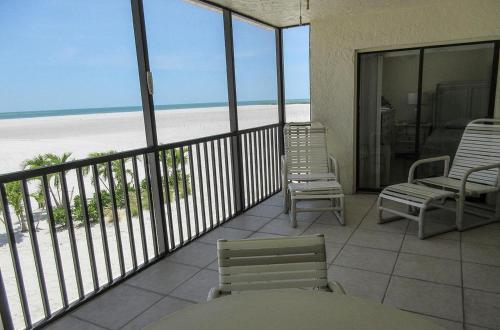 Carlos Pointe #131 Apartment