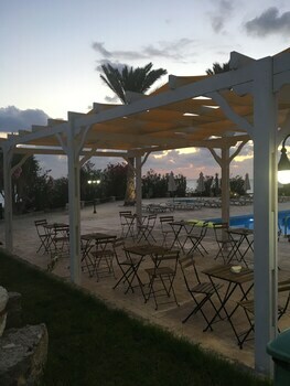 Vrachia Aparthotel