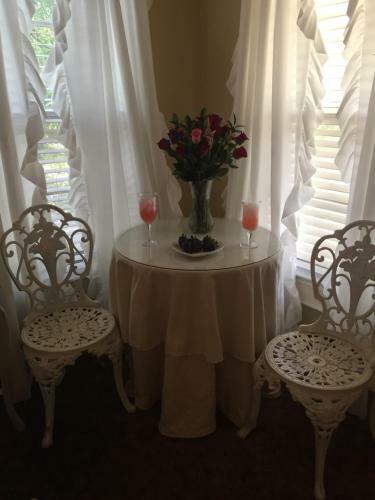 Bed & Breakfast Azalea Plantation B & B