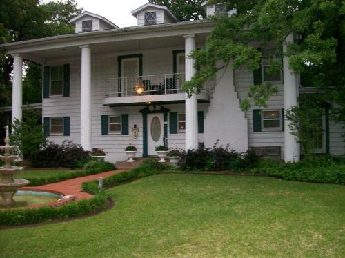 Bed & Breakfast Azalea Plantation B & B