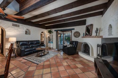 Marathon Villa
