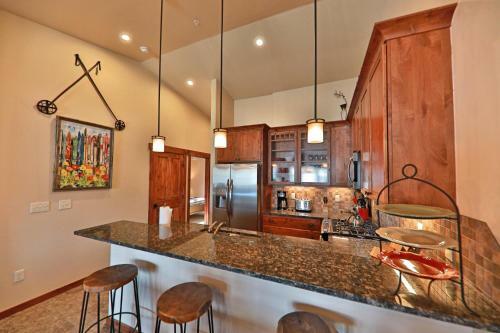 Apartamento Cozens Pointe Condo