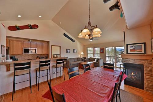 Rendezvous Discovery 3 Br Townhouse