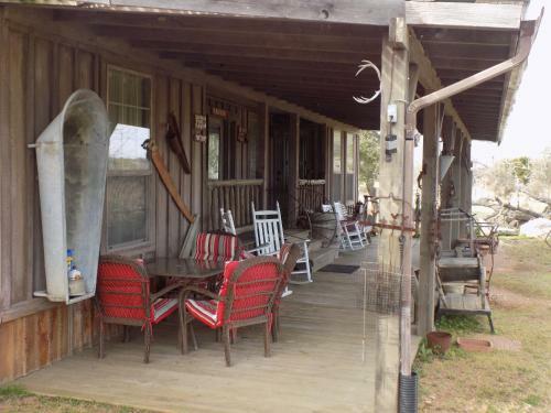 Bed & Breakfast River Road Ranch Resort