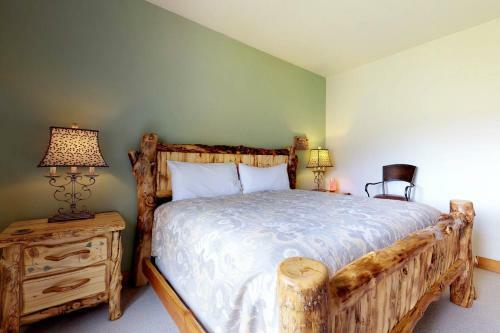 Water Dance Lakeside