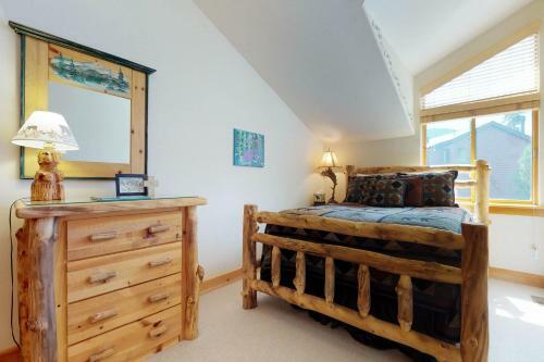 Water Dance Lakeside