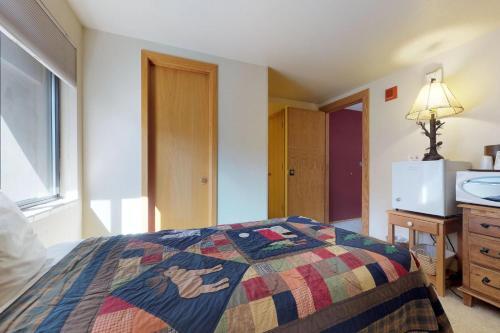 Apartamento Ten Mile Condos