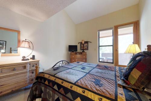 Apartamento Ten Mile Condos