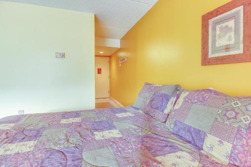 Village Square Room #633