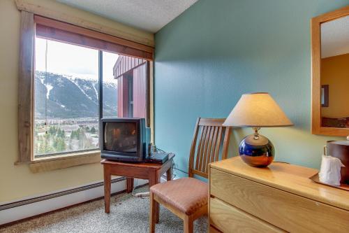 Village Square Room #633