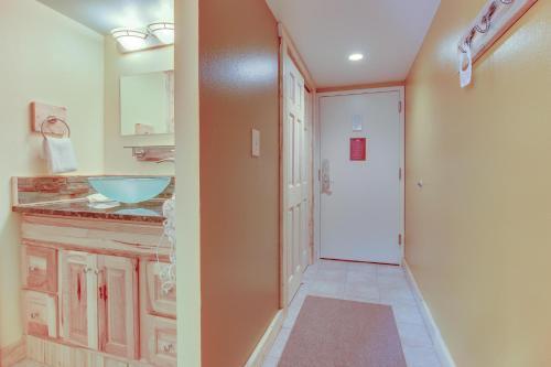 Village Square Room #633