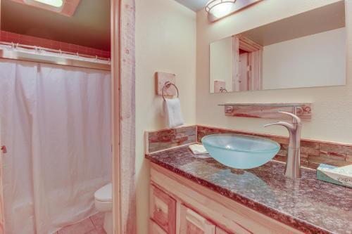 Village Square Room #633