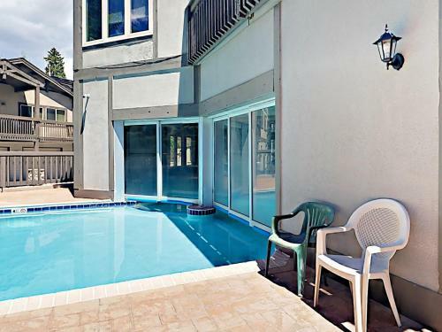 Creekside Townhouse #300