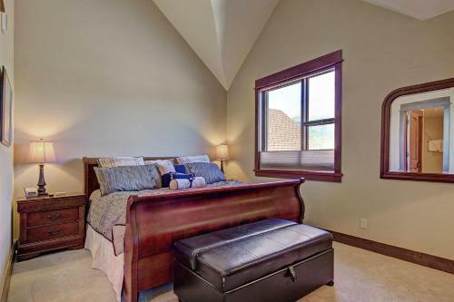 B201 Watertower Place Townhouse