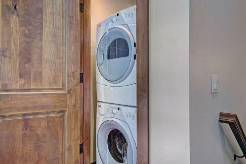 B201 Watertower Place Townhouse