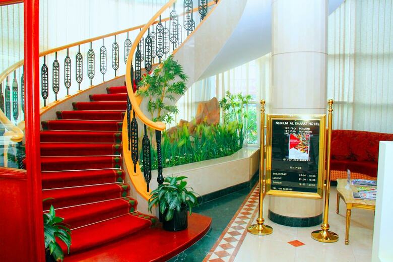 Hotel Nejoum Al Emarate