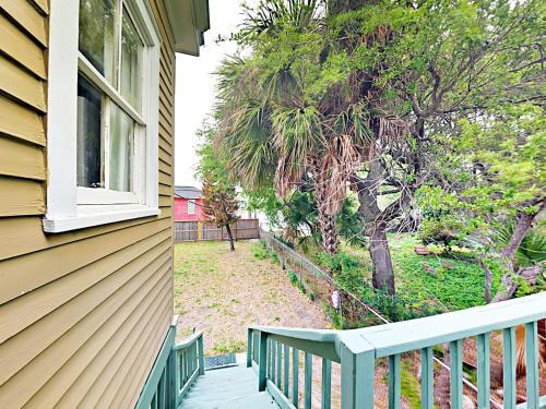 1218 Avenue M 1/2 Home