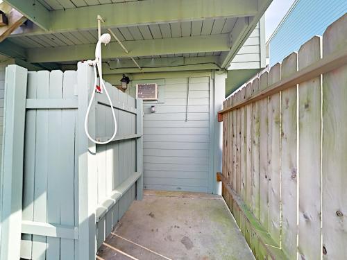 13114 John Reynolds Rd Home