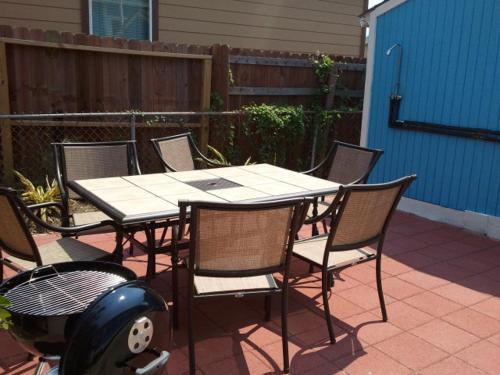 Sea-esta 2927 Avenue R