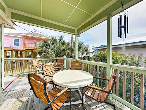 4121 Las Palmas Street Home