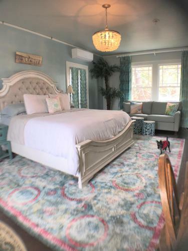 Avenue O Bed And Breakfast