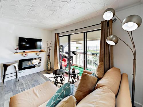 6102 Seawall Blvd Cottage Unit 268