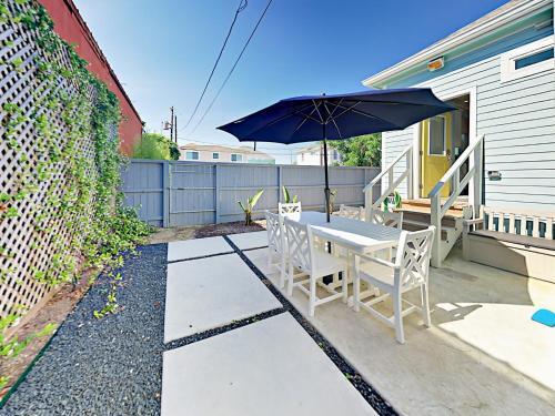 2610 Avenue Q 1/2 Home