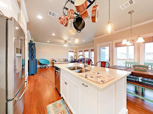 21606 Termini San Luis Pass Rd Home