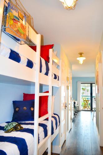 Apartamento #208- Red White And Beach
