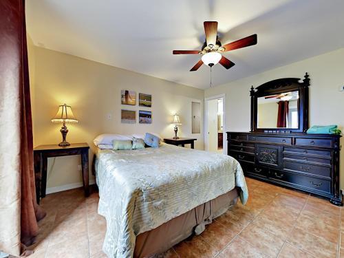 Galveston Sportsman Road Beach Home