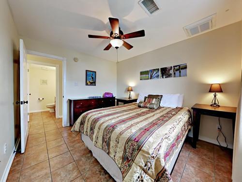 Galveston Sportsman Road Beach Home