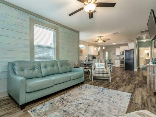 2626 Avenue Q Home