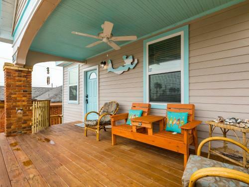 2626 Avenue Q Home